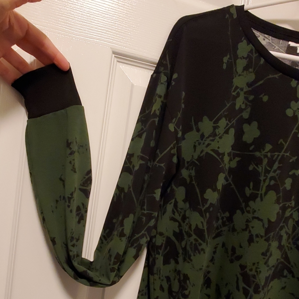 Lularoe Long Sleeve Top - Picture 2 of 5
